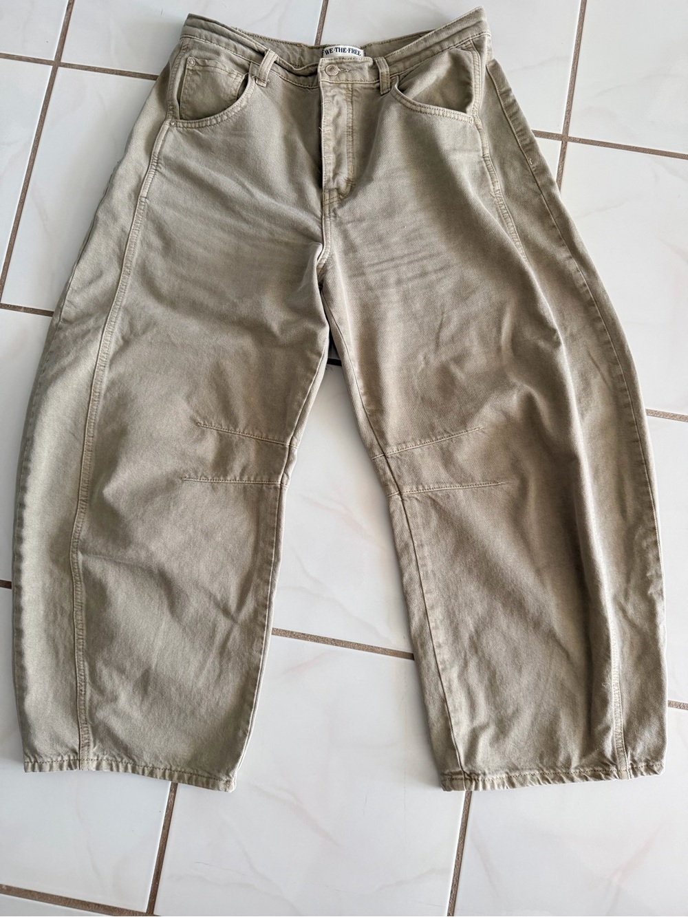 Free People We The Free Good Luck Mid-Rise Barrel Jeans - Taupe/Beige Size 29